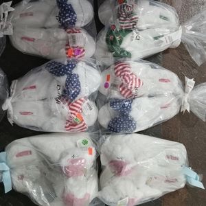 6 pair halluci slippers